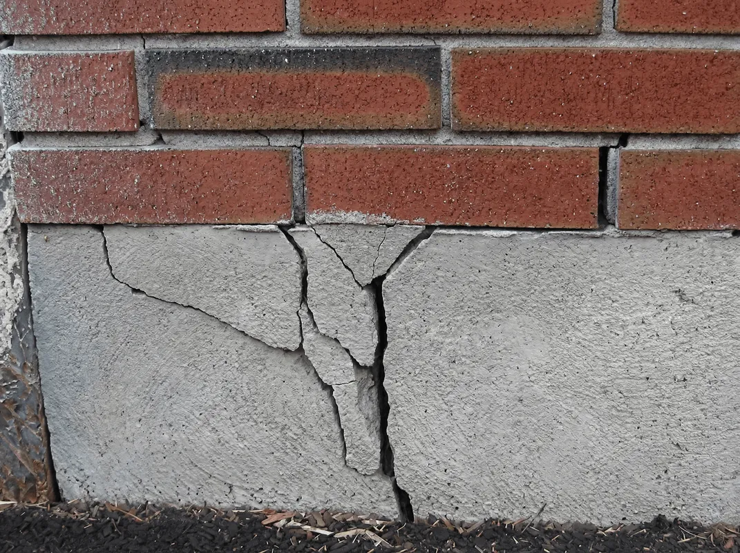 Concrete foundation with serious structural damage in Austin, TX